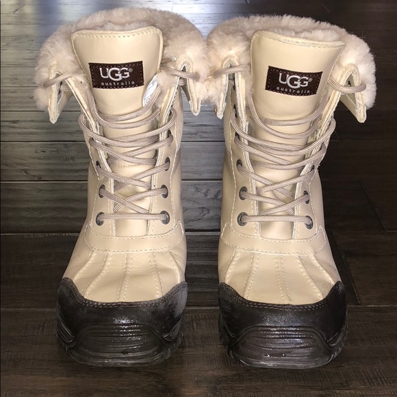 Ugg boots - Picture 1 of 3